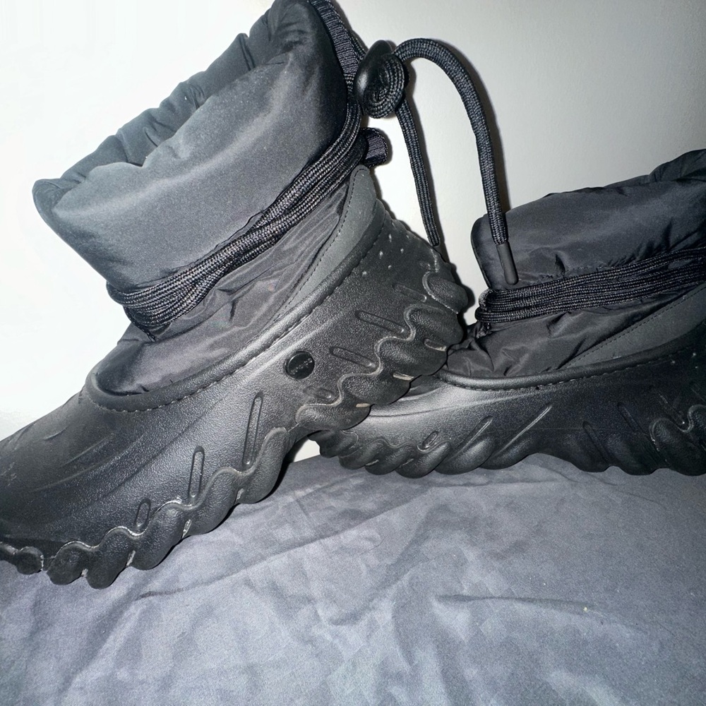 Black Padded Boots